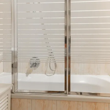 Free Parking - 5 Min By Walk From Center Apartment Como