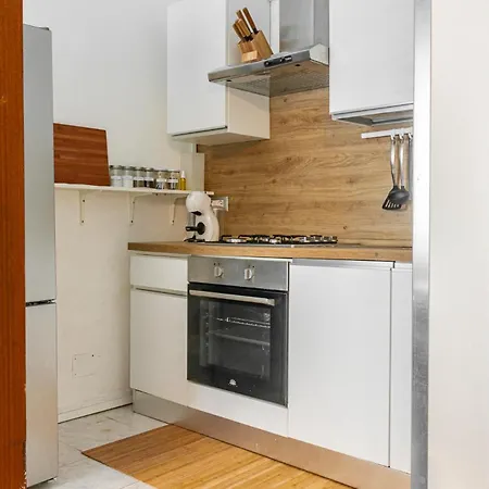 Free Parking - 5 Min By Walk From Center Apartment *